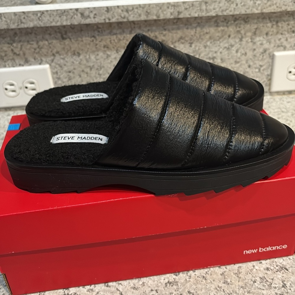 Steven Madden Black Quilted Chex Chunky Slip on Slip On  Slippers Sz 9 - Picture 4 of 10